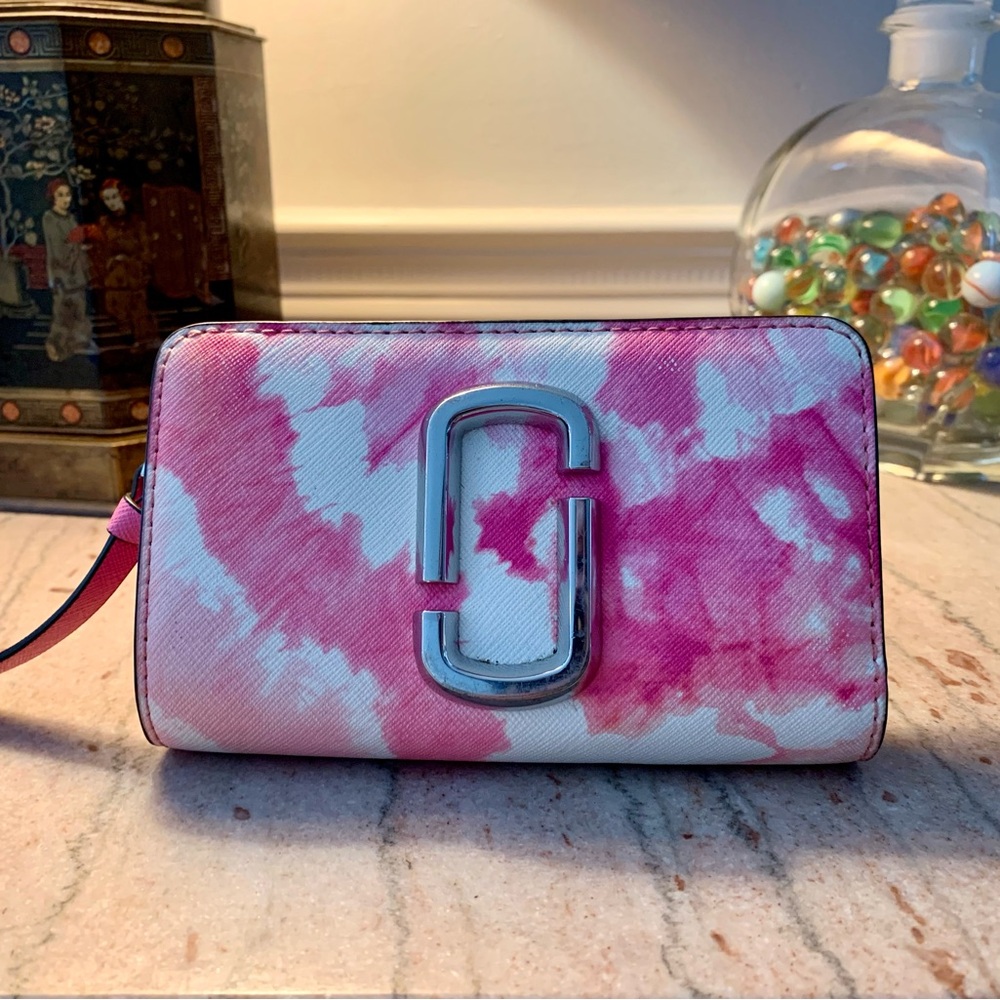 Marc Jacob’s Watercolor Tie-Dye Bi Fold Leather Wallet Snap Shot Collection